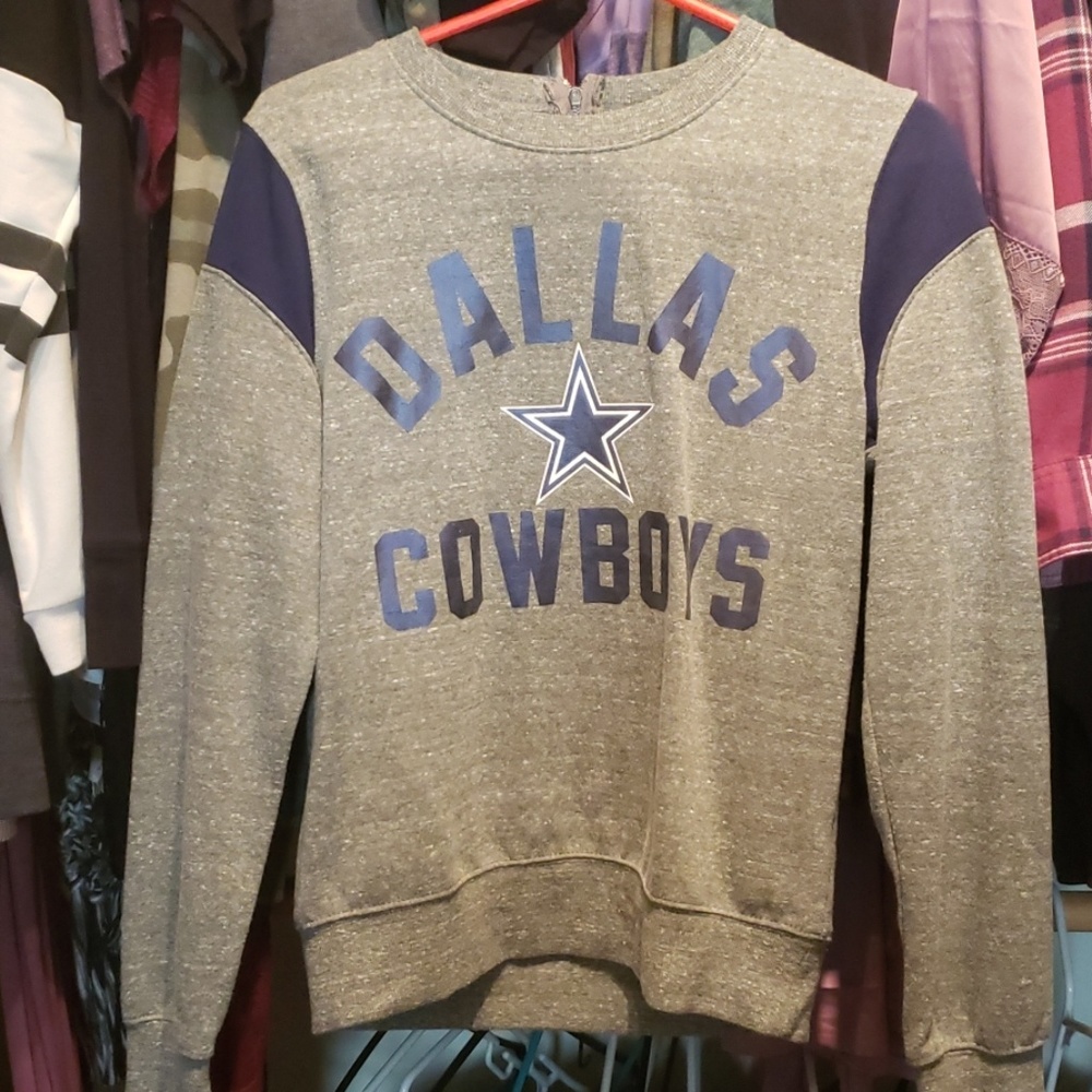 Dallas Cowboys sweatshirt
